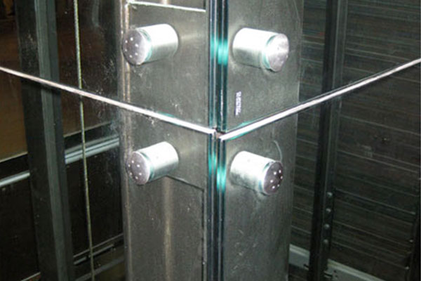 Doors with glass tempered 